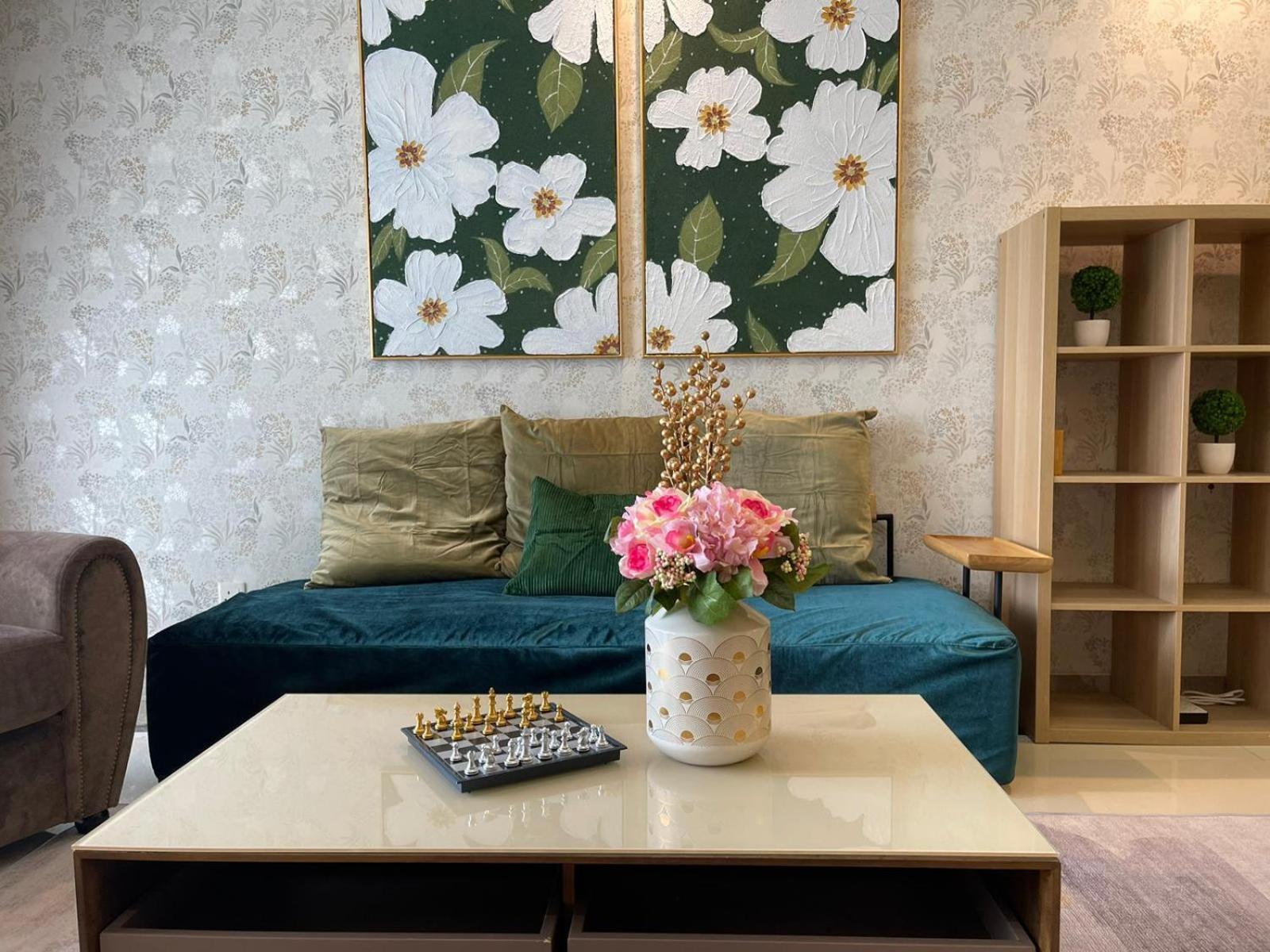 R&f Seaview 13px Apartment